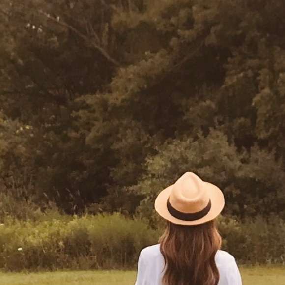 Meet your Posher, Dawn - Picture 1 of 1